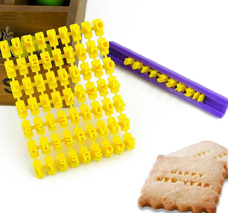 Emporte-pièces à pâtisserie alphabet et chiffres - 36 pièces en plastique emportepieces
