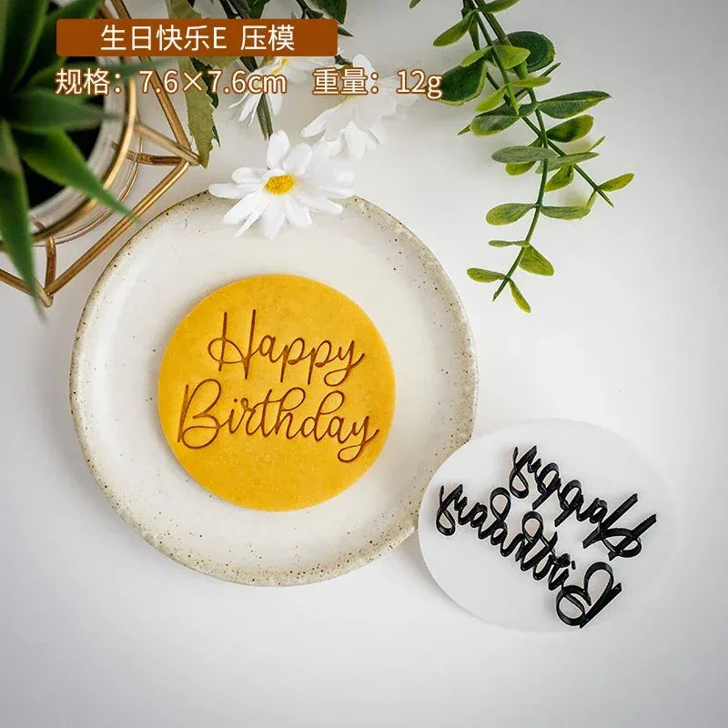 Emporte-pièces à biscuits "Joyeux Anniversaire" - Set de 6 pièces décoratives emportepieces
