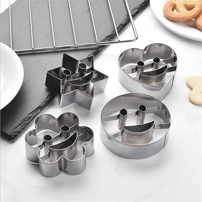 Emporte-pièces en inox - Set de 4 formes décoratives souriantes pour Noël emportepieces