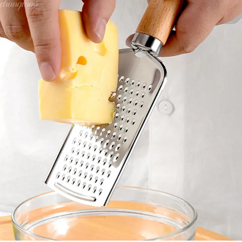 Râpe à Fromages et Légumes avec Poignée en Bois rape