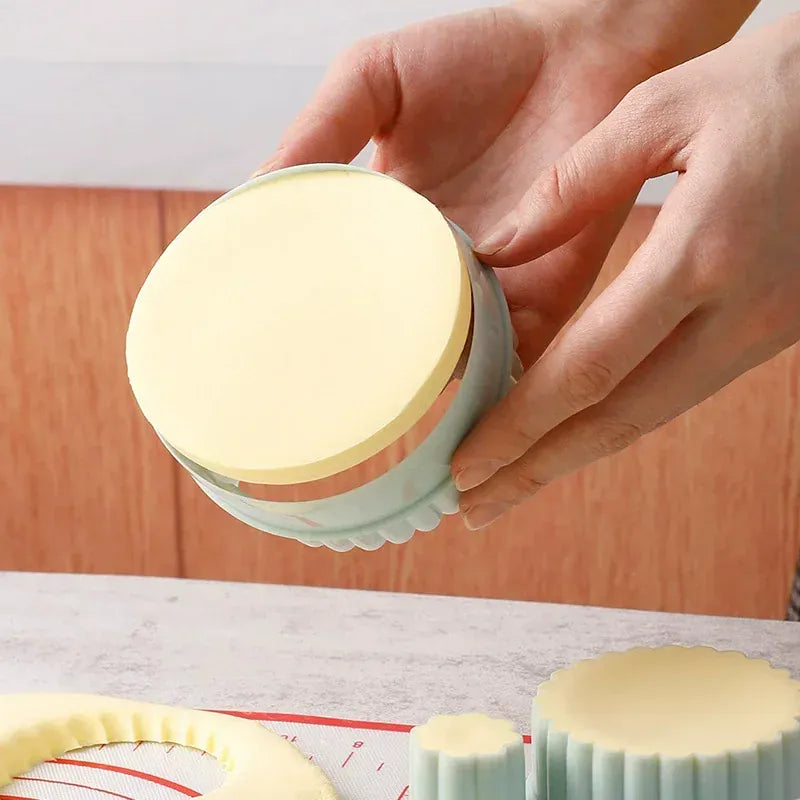 Ensemble de 8 Emporte-Pièces Ronds en Silicone Non-adhésif pour Pâtisserie emportepieces