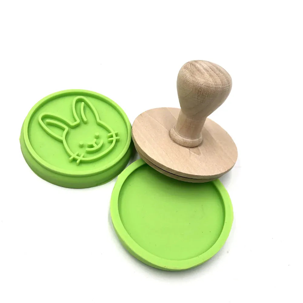 Emporte-pièces à biscuits avec motifs sourires et lapins - Set de 8 pièces emportepieces