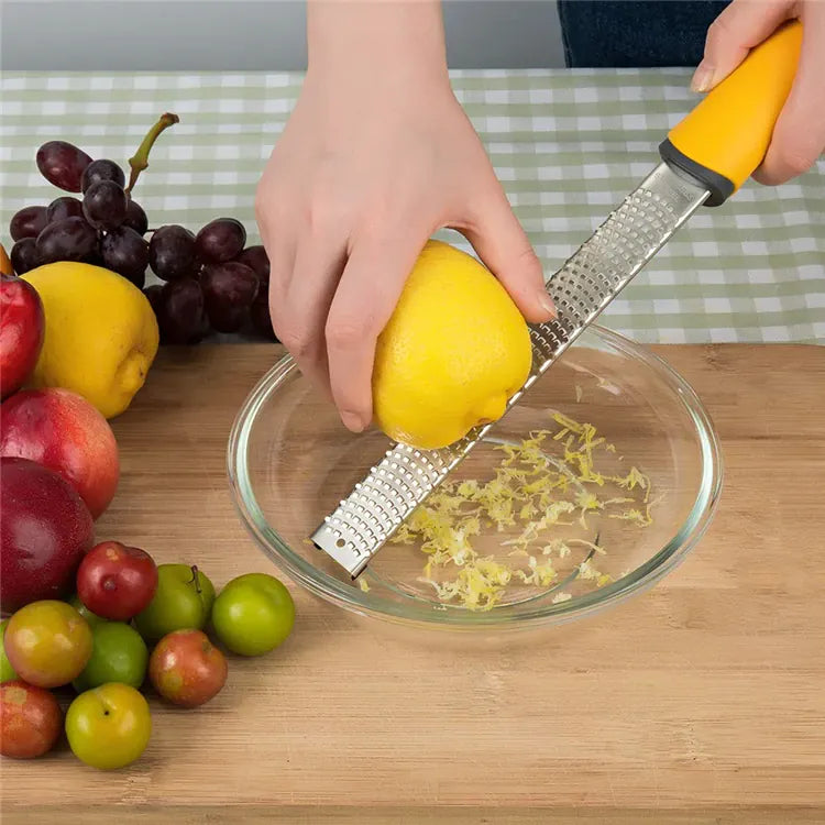 Zesteur en Acier Inoxydable pour Agrumes et Fromage | Avec Brosse zesteur