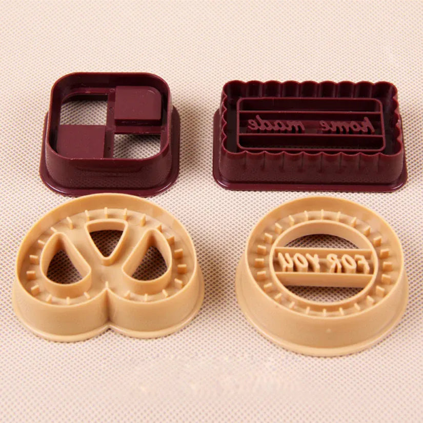 Emporte-pièces à biscuits en plastique - Set de 4 pour décoration pâtisserie emportepieces