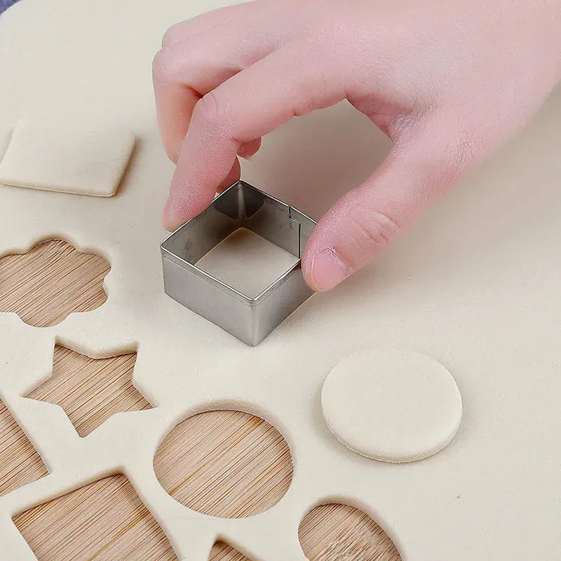 Emporte-pièces en métal géométriques - Set de 10 pour biscuits emportepieces