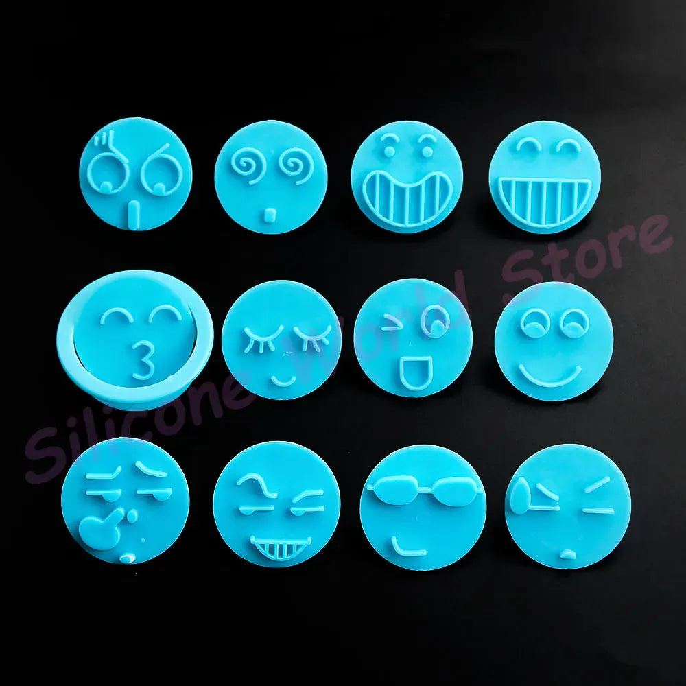 Emporte-pièce en silicone 13 pièces - Visages souriants pour pâtisserie emportepieces