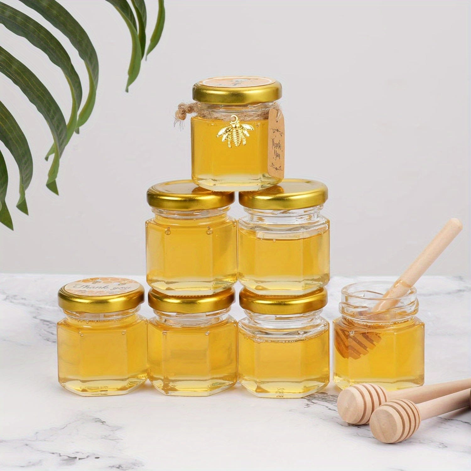 Ensemble de 60 pots en verre hexagonaux 1.5oz avec couvercles dorés - Baby Shower, Mariage, Favors & Gifts