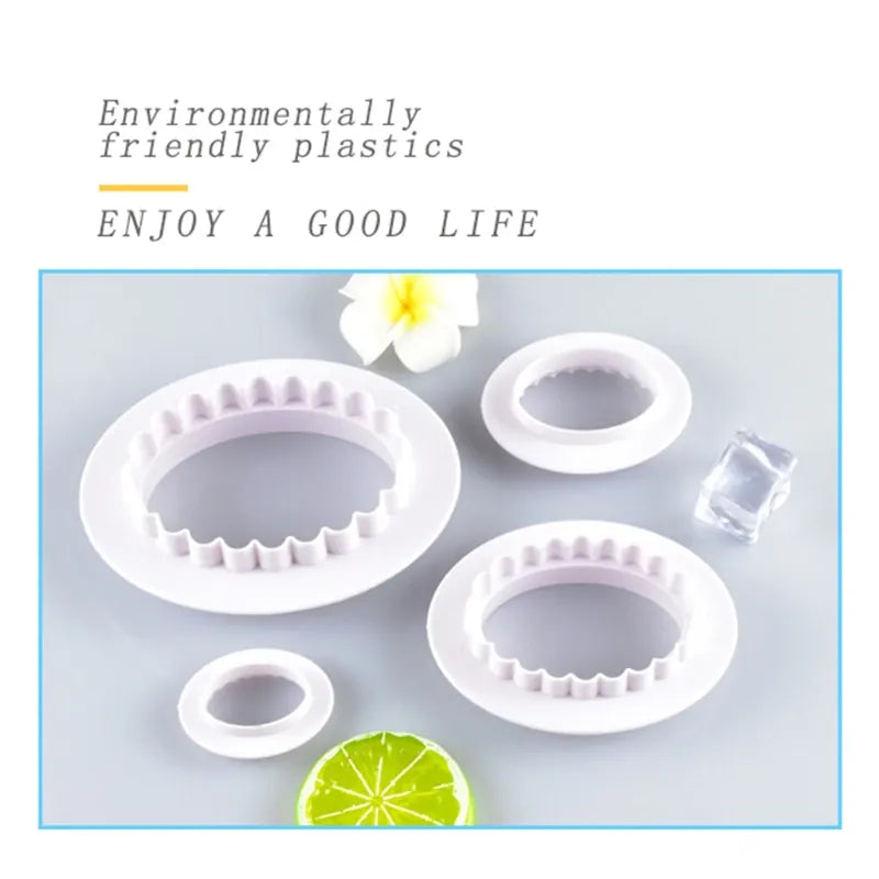 Emporte-pièces à Gâteaux Ovales en Plastique - Set de 4 Pièces emportepieces