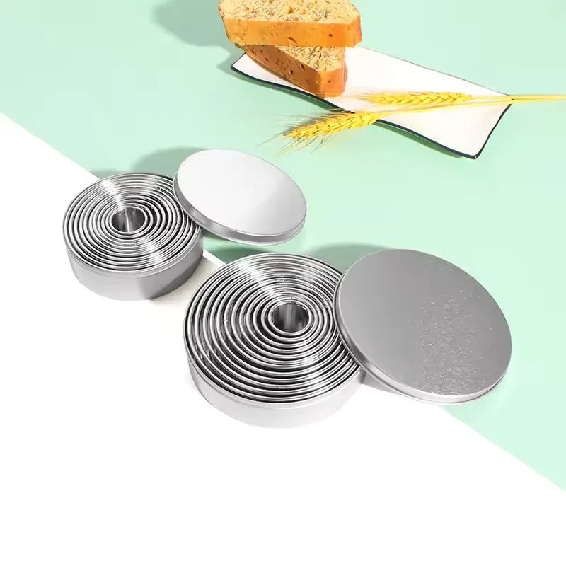 Emporte-pièces en acier inoxydable - Set de 12 pièces pour pâtisserie emportepieces