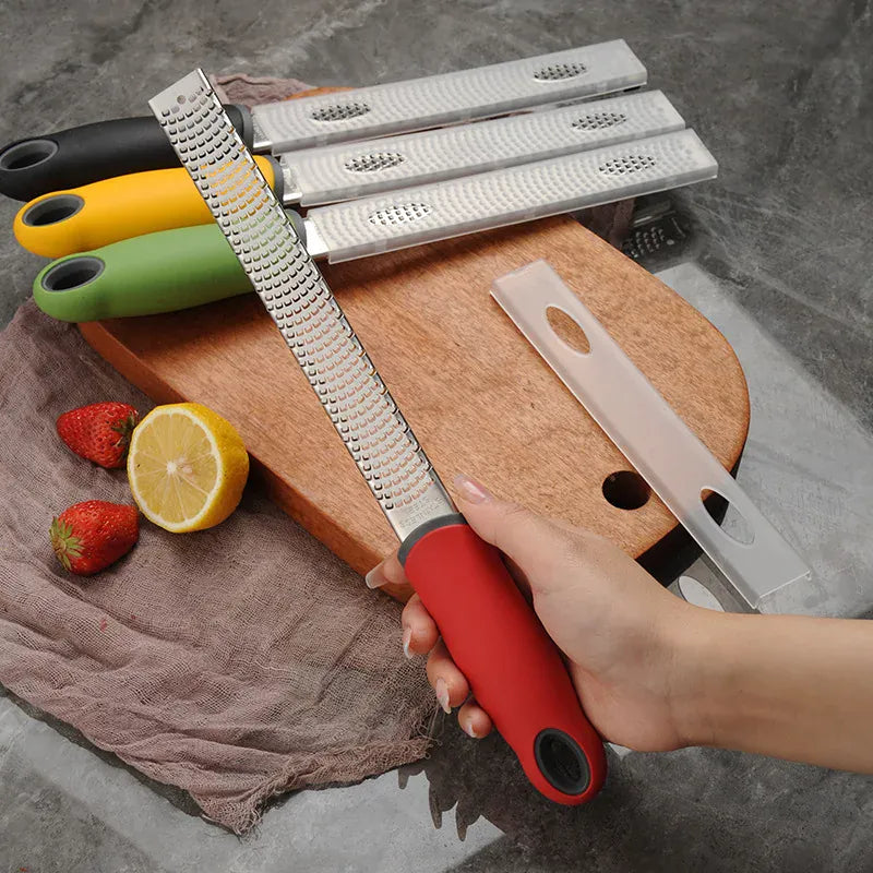 Zesteur en Inox pour Fruits et Fromage - 4 Lames Poignée Antidérapante zesteur