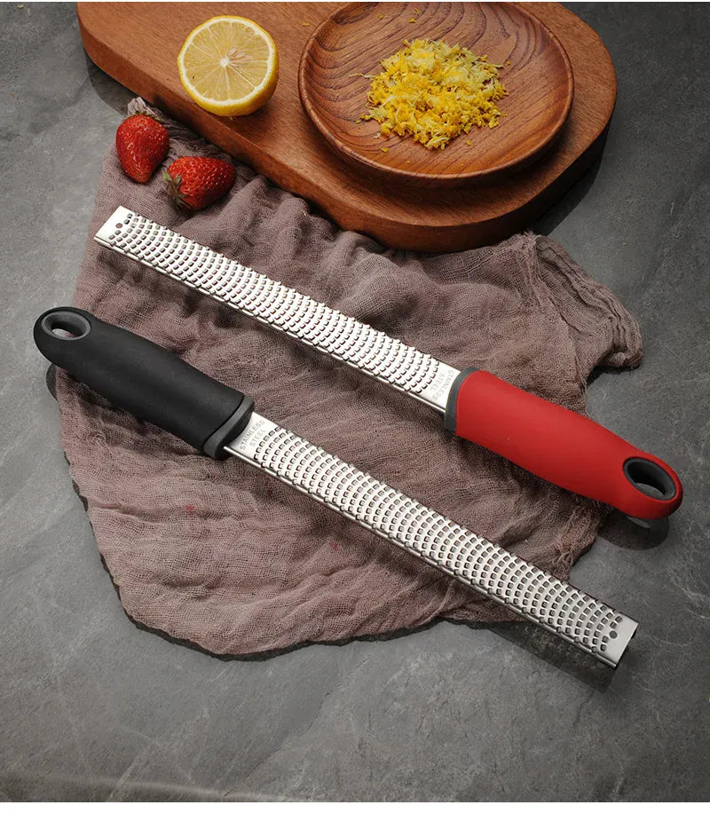 Zesteur en Inox pour Fruits et Fromage - 4 Lames Poignée Antidérapante zesteur