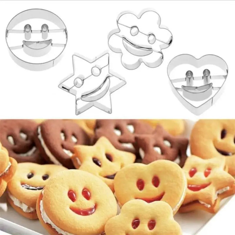Emporte-pièces en inox - Set de 4 formes décoratives souriantes pour Noël emportepieces