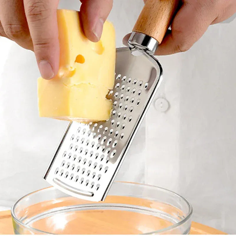 Râpe à Fromages et Légumes avec Poignée en Bois rape