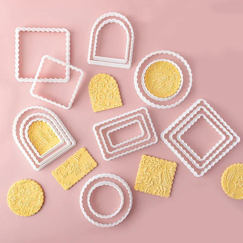 Emporte-pièces en Plastique - Set de 9 Formes Ondulées pour Gâteaux emportepieces