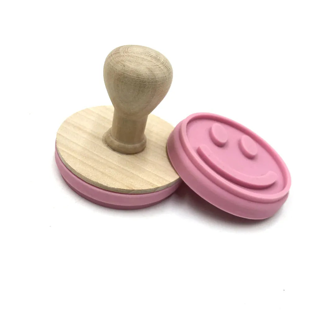 Emporte-pièces à biscuits avec motifs sourires et lapins - Set de 8 pièces emportepieces