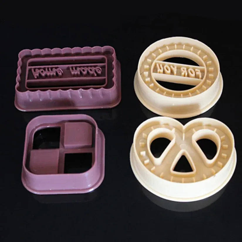 Emporte-pièces à biscuits en plastique - Set de 4 pour décoration pâtisserie emportepieces