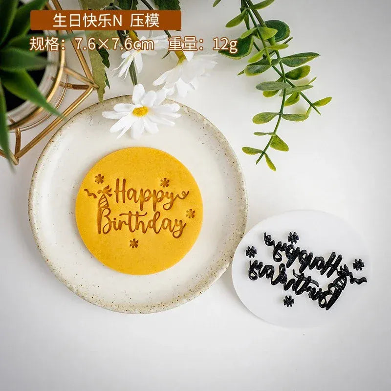 Emporte-pièces à biscuits "Joyeux Anniversaire" - Set de 6 pièces décoratives emportepieces