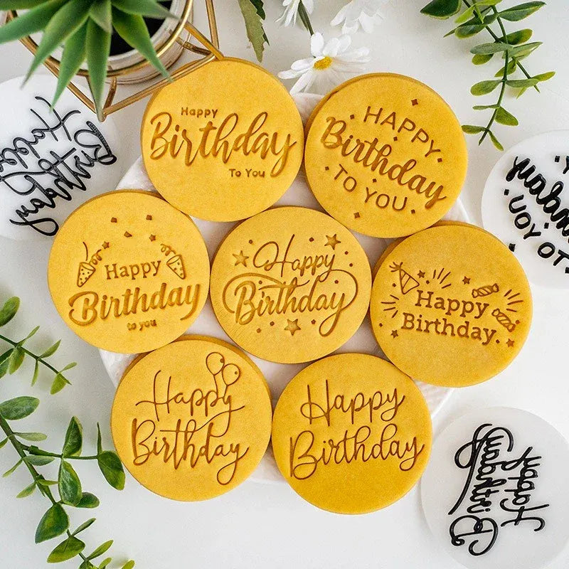 Emporte-pièces à biscuits "Joyeux Anniversaire" - Set de 6 pièces décoratives emportepieces