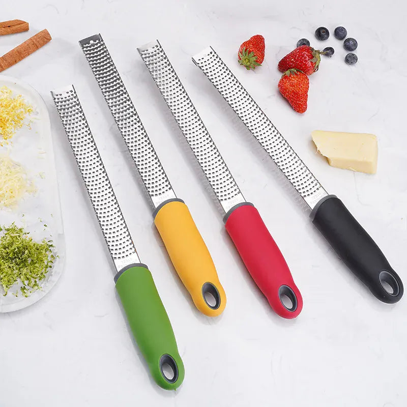Zesteur en Inox pour Fruits et Fromage - 4 Lames Poignée Antidérapante zesteur