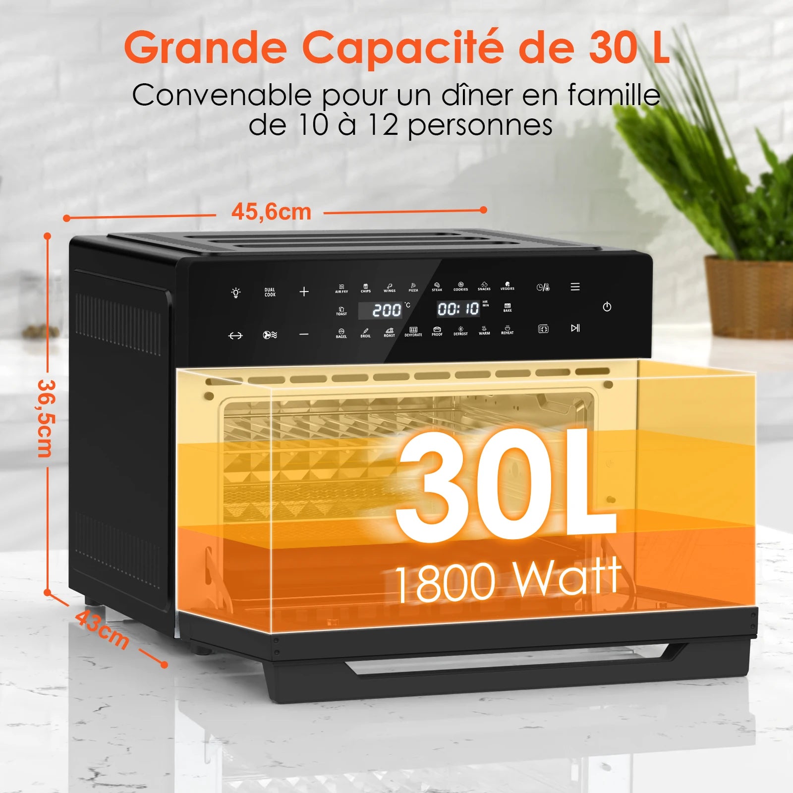 Four air fryer 30 L noir avec poulet rôti visible derrière la porte vitrée
