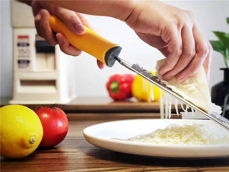 Zesteur en Acier Inoxydable pour Agrumes et Fromage | Avec Brosse zesteur