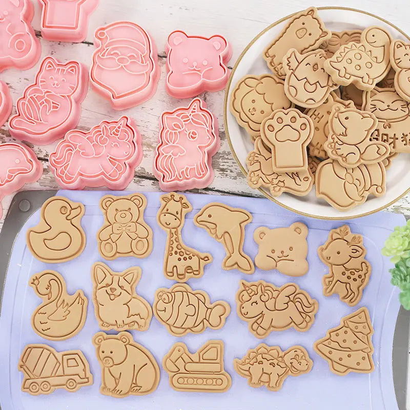 Emporte-pièces à Biscuits - Set de 8 Découpeurs en Plastique 3D emportepieces