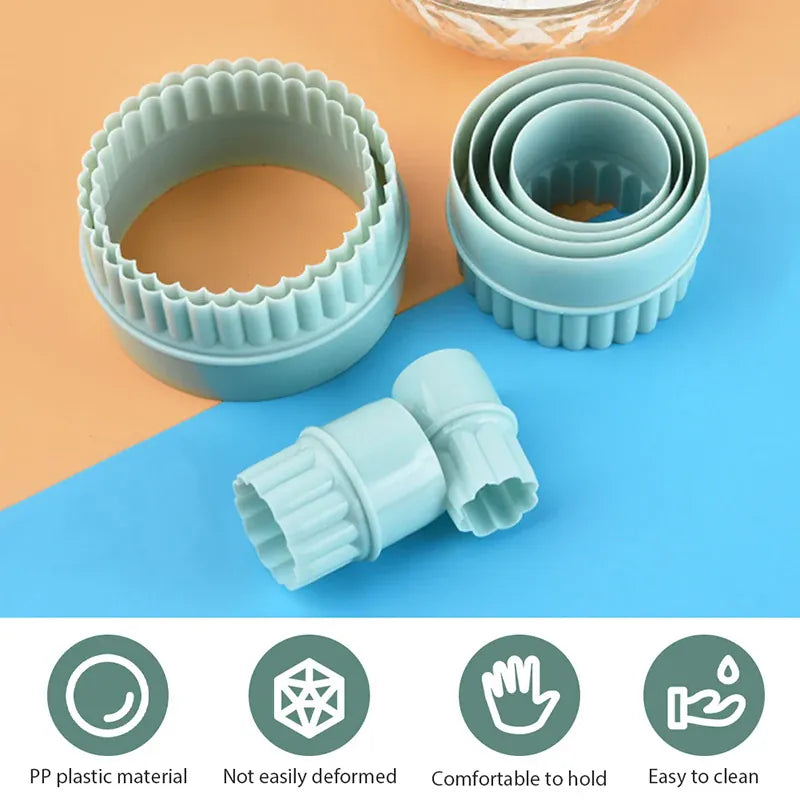 Emporte-pièces en Plastique - Set de 8 pour Cookies et Gâteaux emportepieces