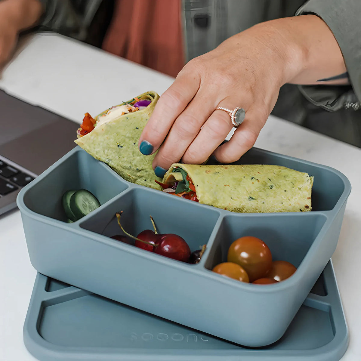 Bento Compartimenté Silicone Écologique | 4 Compartiments 700ml Bento