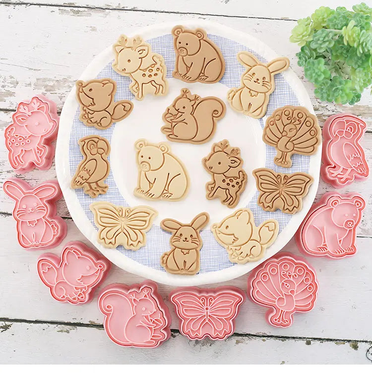 Emporte-pièces à Biscuits - Set de 8 Découpeurs en Plastique 3D emportepieces