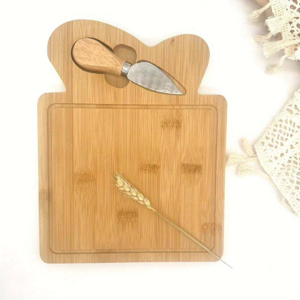 Planche à découper en bambou et couteau à fromage - idéal pour fruits, fromage et beurre - Cadeau parfait pour la fête des pères et des mères
